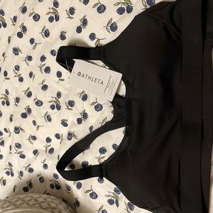 NWT athleta large black ultimate adjustable bra A-C. Never worn.